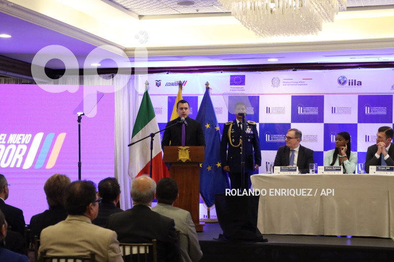 NOBOA-SALAZAR-CONFERENCIA-INTERNACIONAL-SWISSOTEL