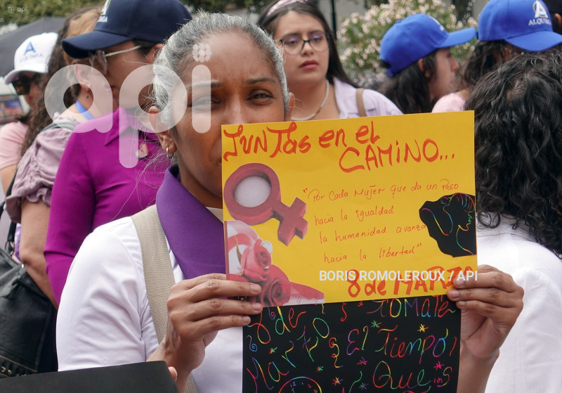 CUENCA-DIA DE LA MUJER-8 MARZO