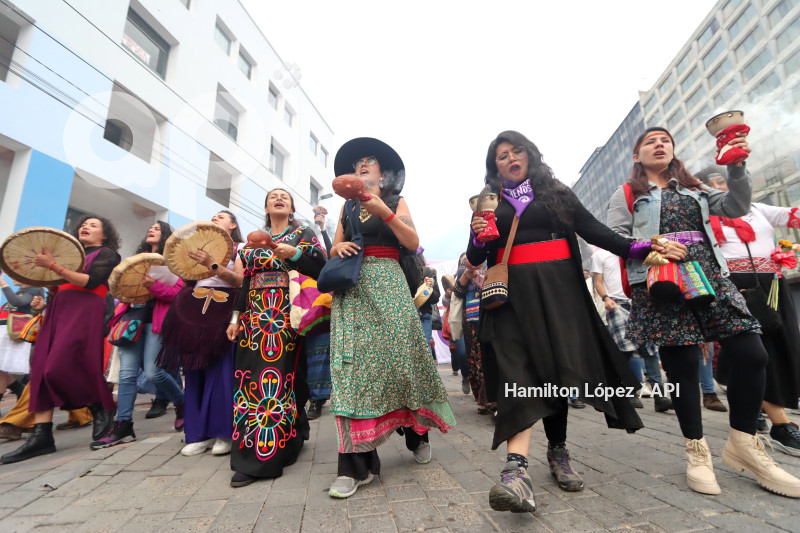 UIO-MARCHA-DIA-DE-LA-MUJER