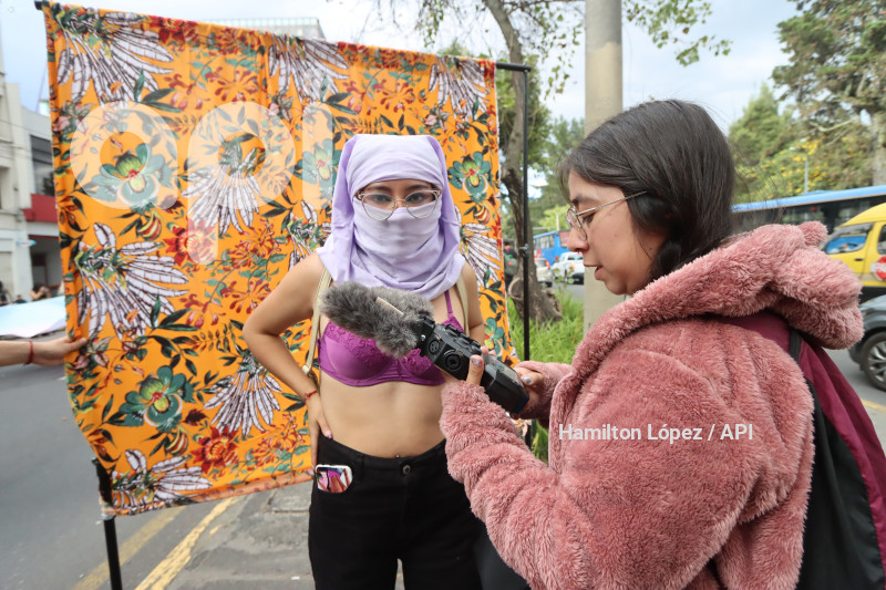 UIO-MARCHA-DIA-DE-LA-MUJER