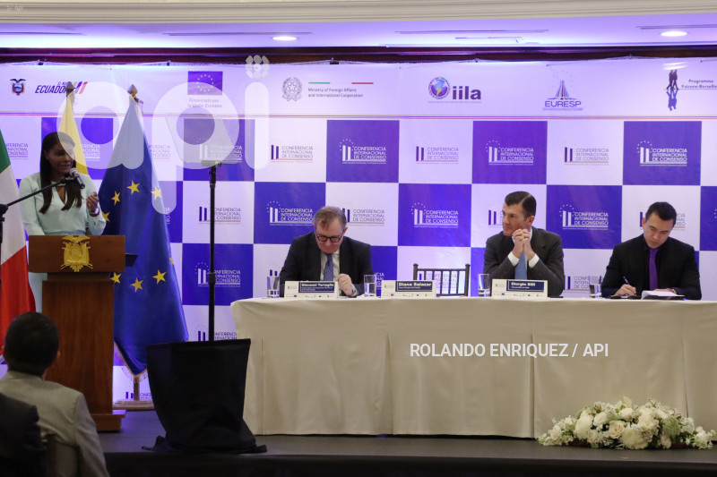 NOBOA-SALAZAR-CONFERENCIA-INTERNACIONAL-SWISSOTEL
