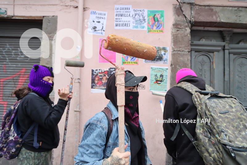 UIO-MARCHA-DIA-DE-LA-MUJER
