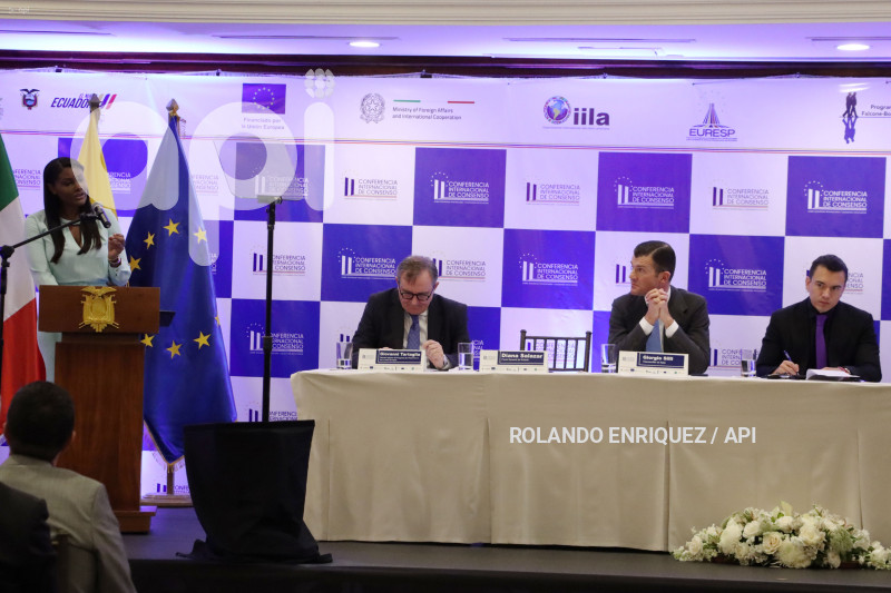 NOBOA-SALAZAR-CONFERENCIA-INTERNACIONAL-SWISSOTEL