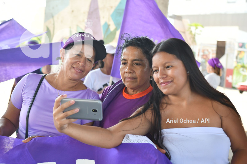 MANTA-DIA DE LA MUJER PLANTON 8M