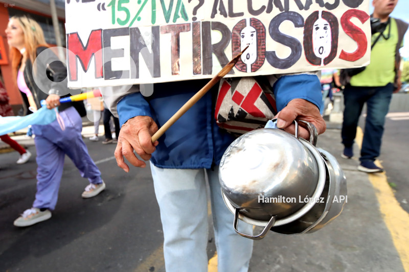 UIO-MARCHA-DIA-DE-LA-MUJER