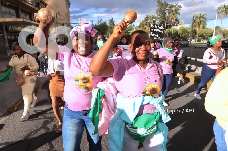 UIO-MARCHA-DIA-DE-LA-MUJER