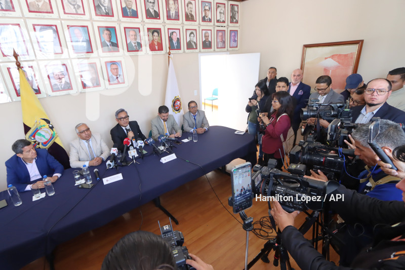 UIO-COLEGIO-ABOGADOS-CASO-PURGA
