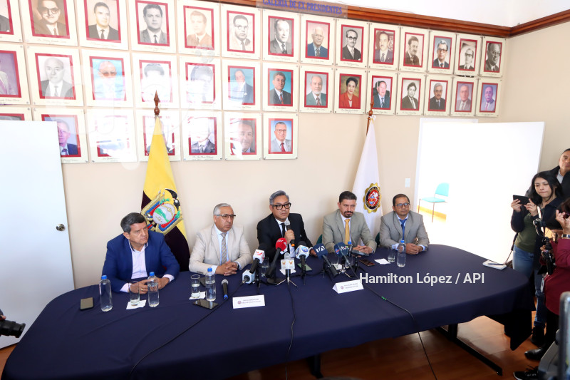 UIO-COLEGIO-ABOGADOS-CASO-PURGA