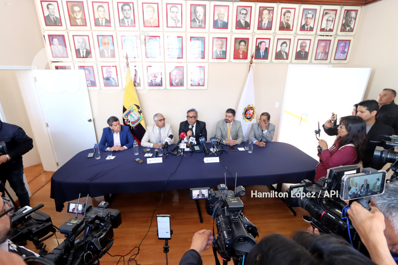 UIO-COLEGIO-ABOGADOS-CASO-PURGA