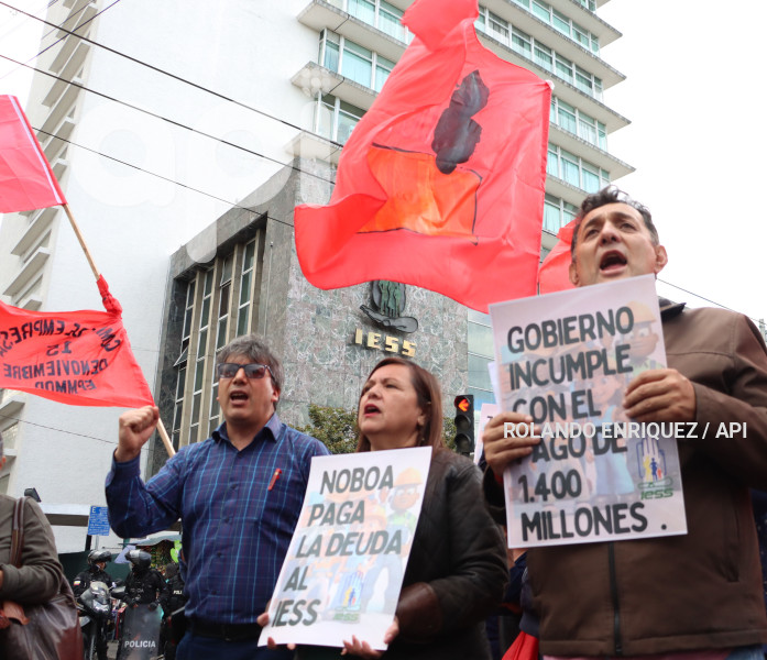 MARCHA-PROTESTA-REFORMAS-IESS