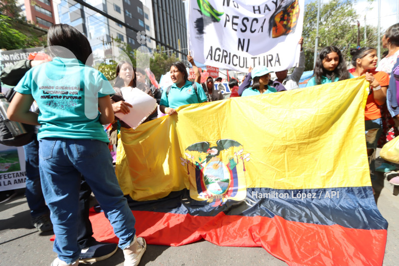 UIO-PROTESTA-PROHIBICION-MECHEROS