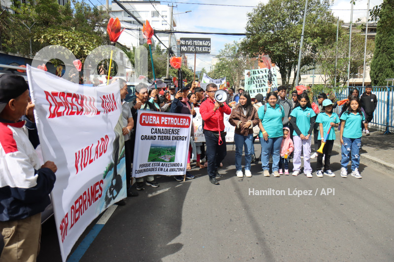 UIO-PROTESTA-PROHIBICION-MECHEROS