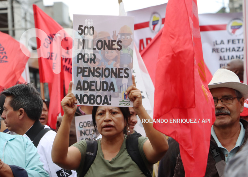 MARCHA-PROTESTA-REFORMAS-IESS