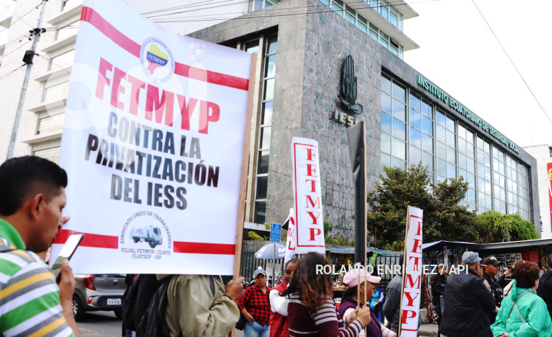 MARCHA-PROTESTA-REFORMAS-IESS