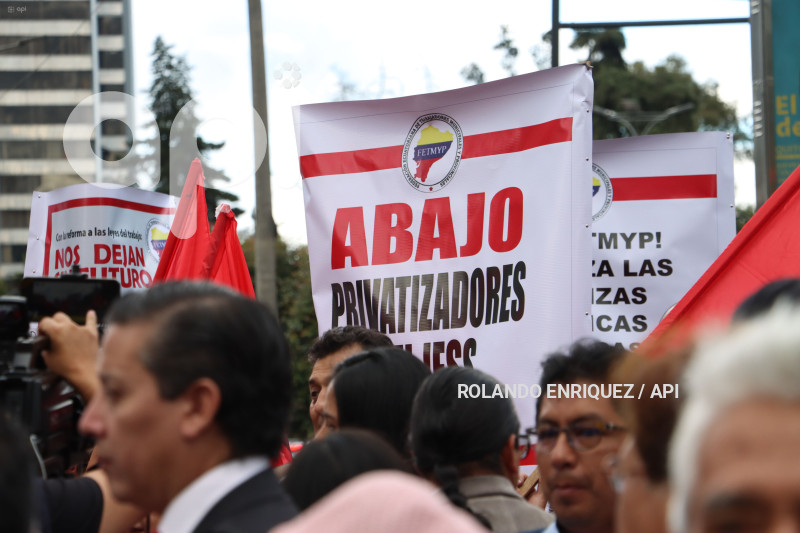 MARCHA-PROTESTA-REFORMAS-IESS