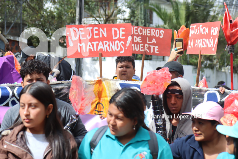 UIO-PROTESTA-PROHIBICION-MECHEROS
