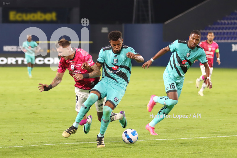 FBL-LIGA-PRO-ECUABET-INDEPENDIENTE-CUMBAYA