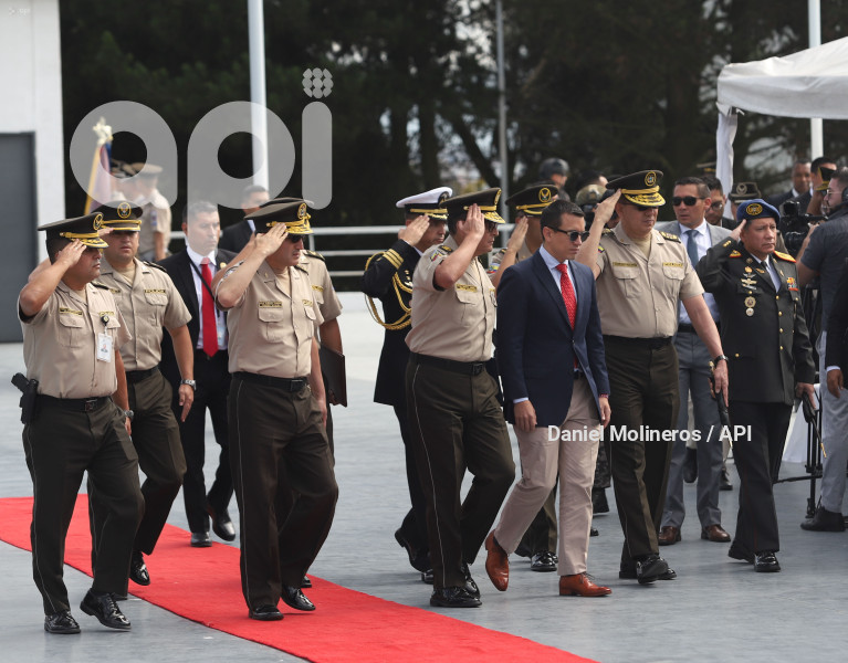 NOBOA DOTACION POLICIA