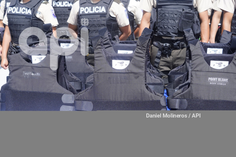 NOBOA DOTACION POLICIA