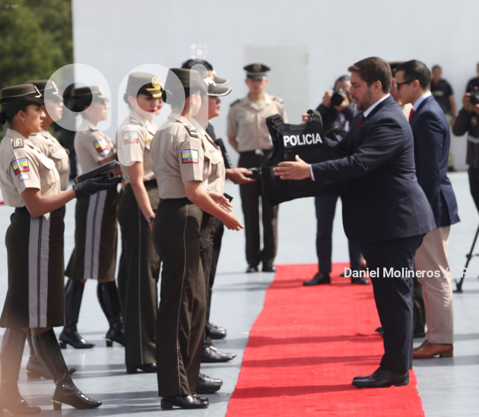 NOBOA DOTACION POLICIA