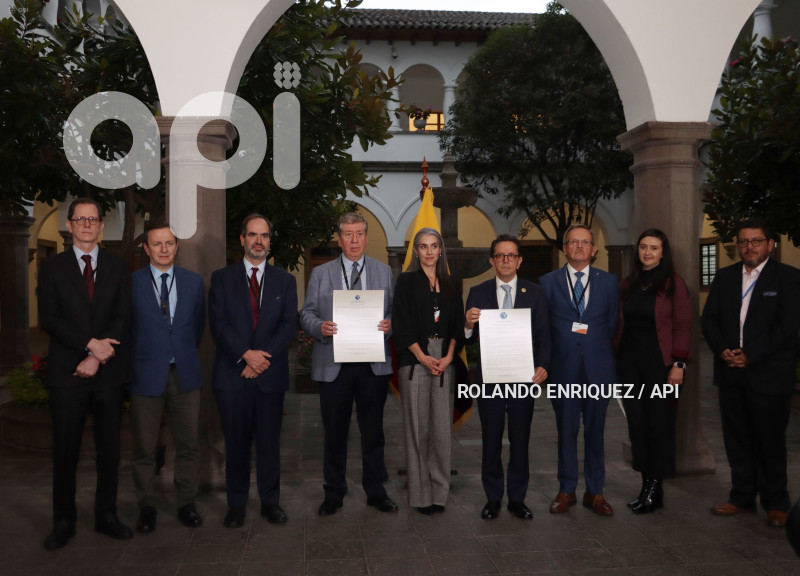 SOCIEDAD-INTERAMERICA-PRENSA-NOBOA