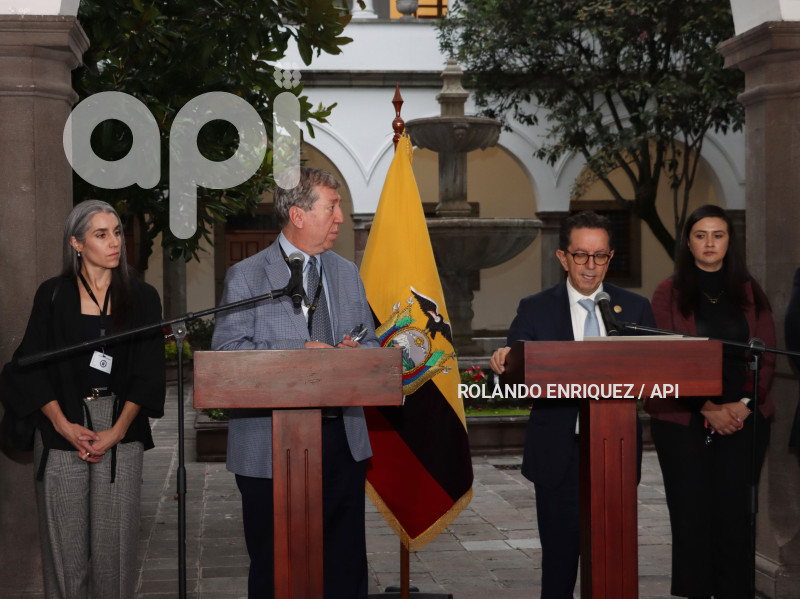 SOCIEDAD-INTERAMERICA-PRENSA-NOBOA