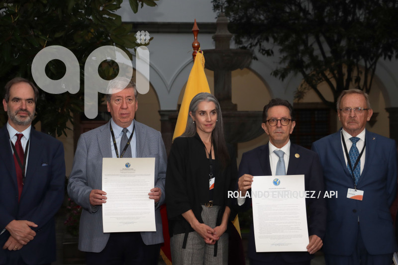 SOCIEDAD-INTERAMERICA-PRENSA-NOBOA