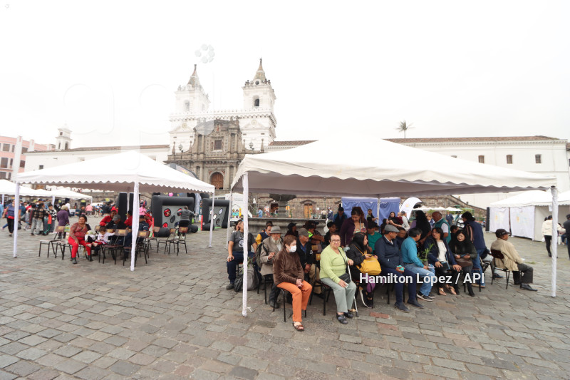 UIO-FERIA-PRODUCTIVA