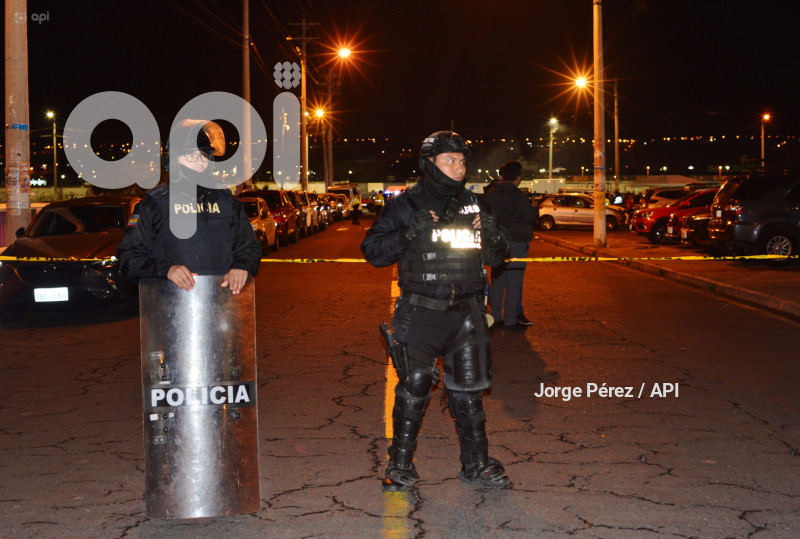 GYE-SUSPENDEN PARTIDO POR ALARMA