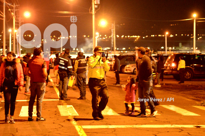 GYE-SUSPENDEN PARTIDO POR ALARMA