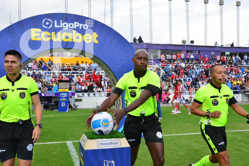 FBL-LIGAPRO-ECUABET-TECNICO-MACARA-