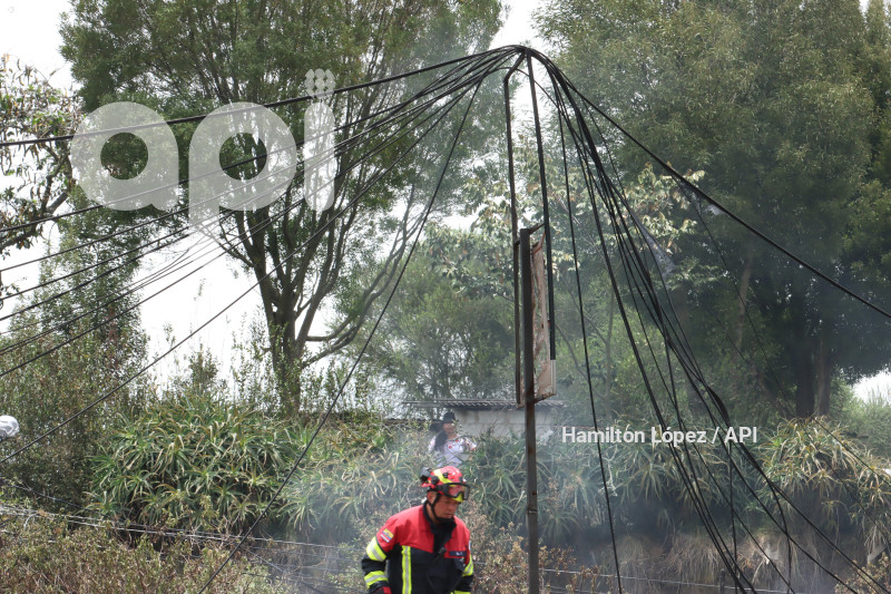 UIO-INCENDIO-TANQUERO-COMBUSTIBLE