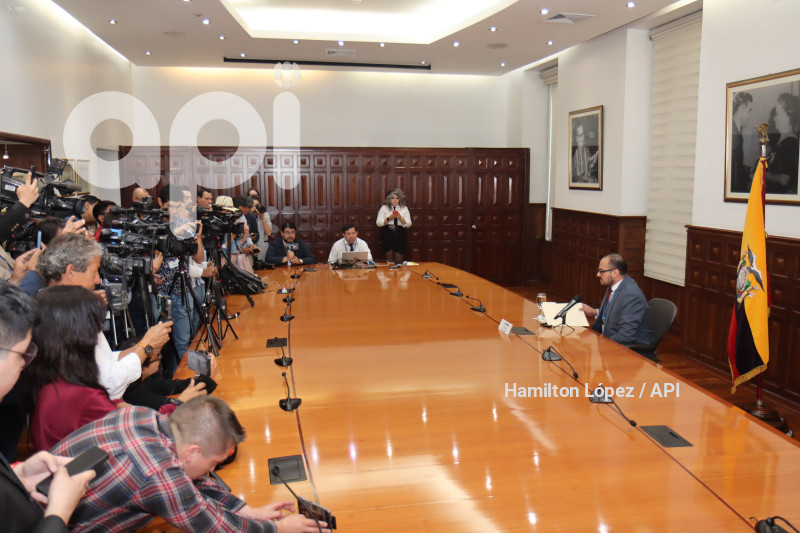 UIO-VICEPRESIDENCIA-CONTRATOS-LABORALES