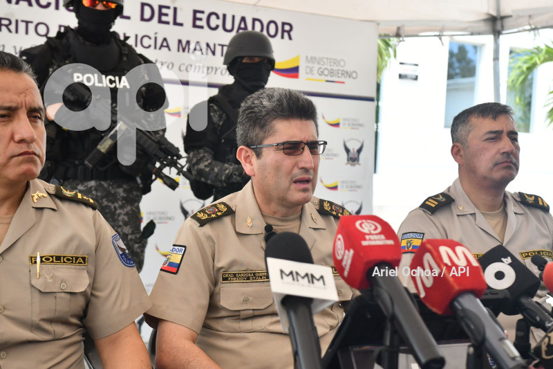 MANTA-POLICIA FICE EXTORSION