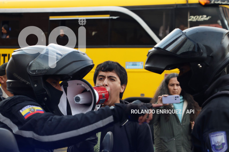 PROTESTAS-ANTIMINERAS-MIN-AMBIENTE
