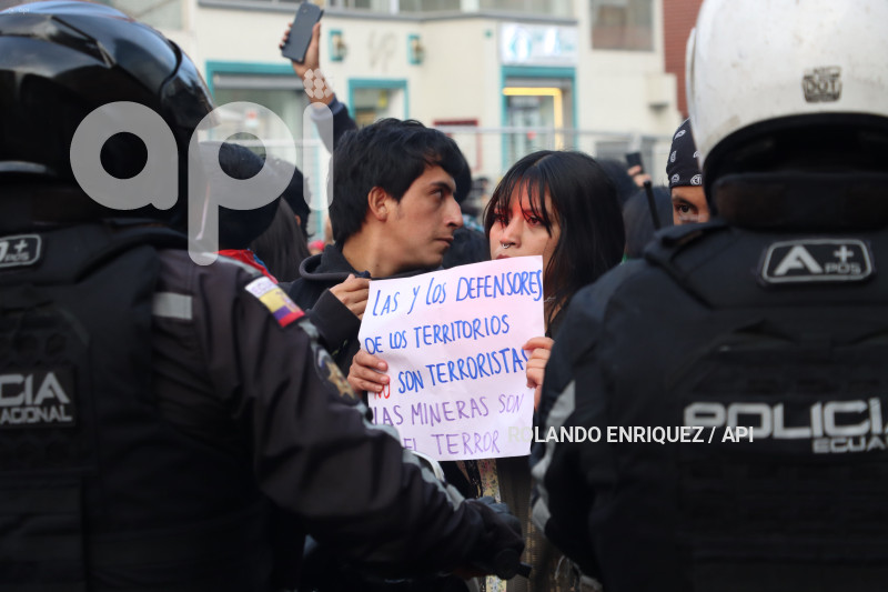 PROTESTAS-ANTIMINERAS-MIN-AMBIENTE