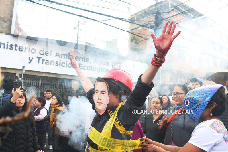 PROTESTAS-ANTIMINERAS-MIN-AMBIENTE