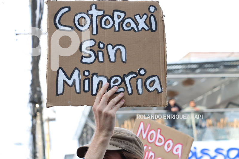PROTESTAS-ANTIMINERAS-MIN-AMBIENTE