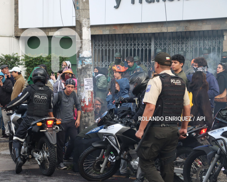 PROTESTAS-ANTIMINERAS-MIN-AMBIENTE