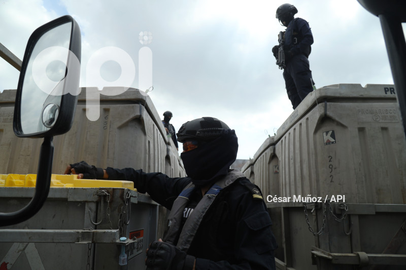 GYE-OPERATIVO FLUVIAL NARCOTRAFICO