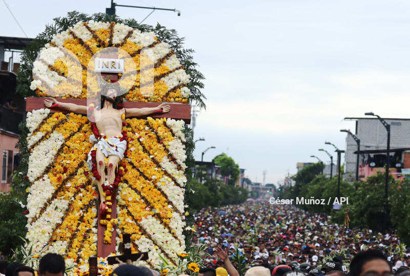 GYE-PROCESION CRISTO CONSUELO