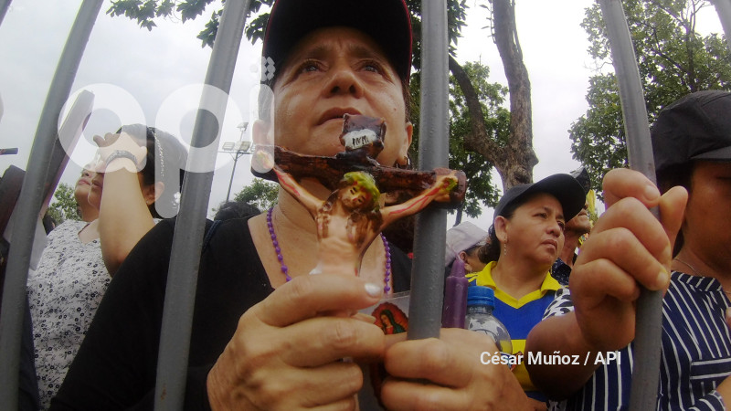 GYE-PROCESION CRISTO CONSUELO