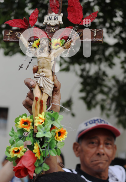 GYE-PROCESION CRISTO CONSUELO