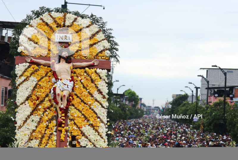 GYE-PROCESION CRISTO CONSUELO