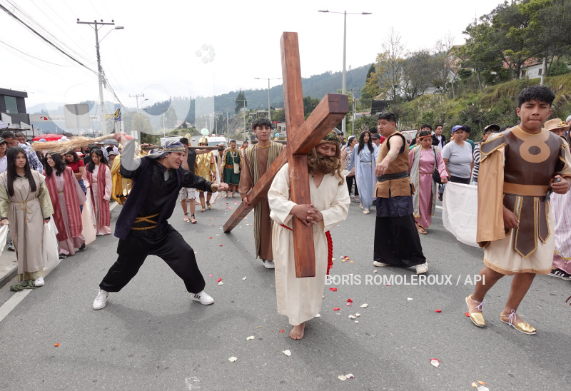 CUENCA-VIACRUSIS-SEMANA SANTA-TURI