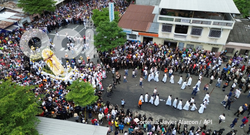 GYE-PROCESION CRISTO CONSUELO