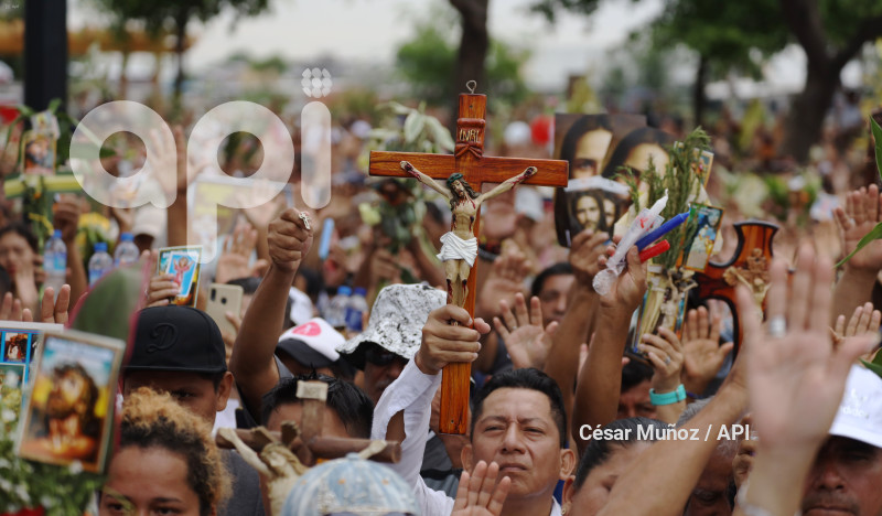 GYE-PROCESION CRISTO CONSUELO