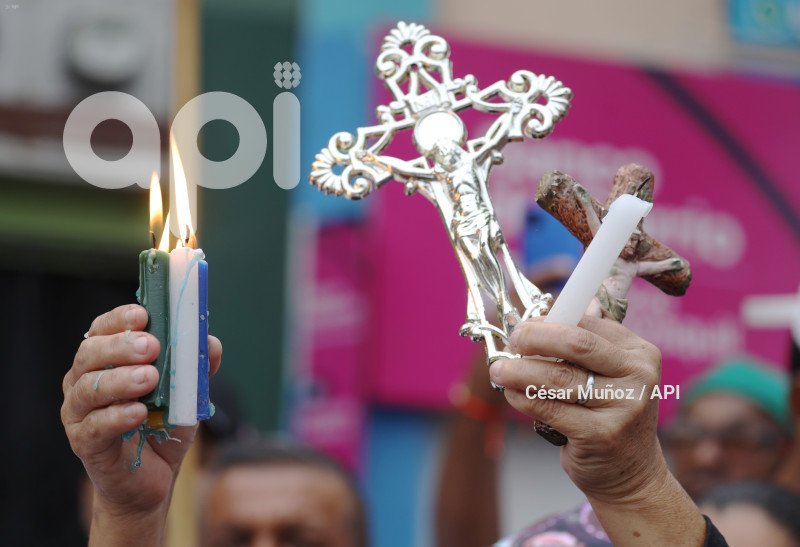 GYE-PROCESION CRISTO CONSUELO