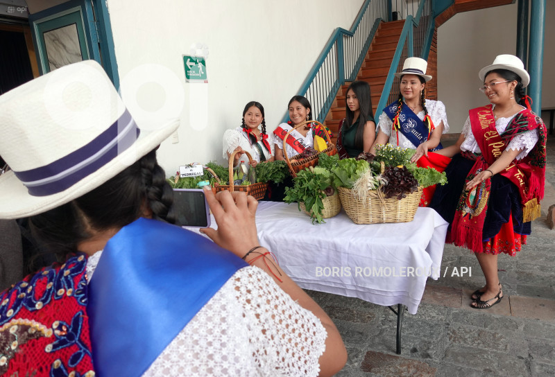 CUENCA-PRESENTACION CHOLITAS TURI-AGENDA FESTIVIDADES