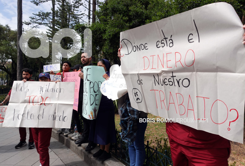CUENCA-PLANTON-GRUPOS VULNERABLES CONTRA EL MIESS